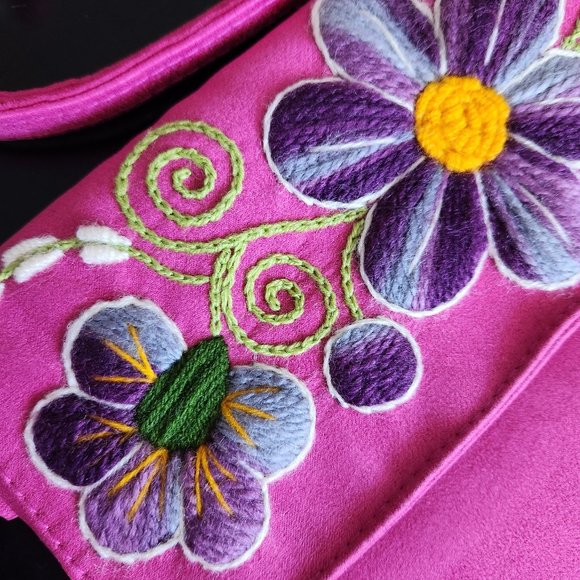 Peruvian Handmade Embroidered Faux Suede Flower Bag - Picture 3 of 7